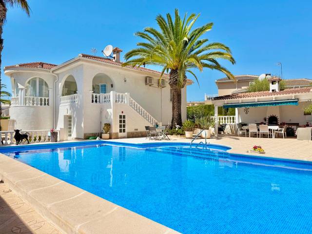 Villa in Rojales