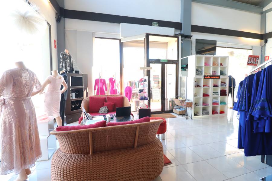 Bedrijfspand in La Finca Golf Resort, Algorfa – 9