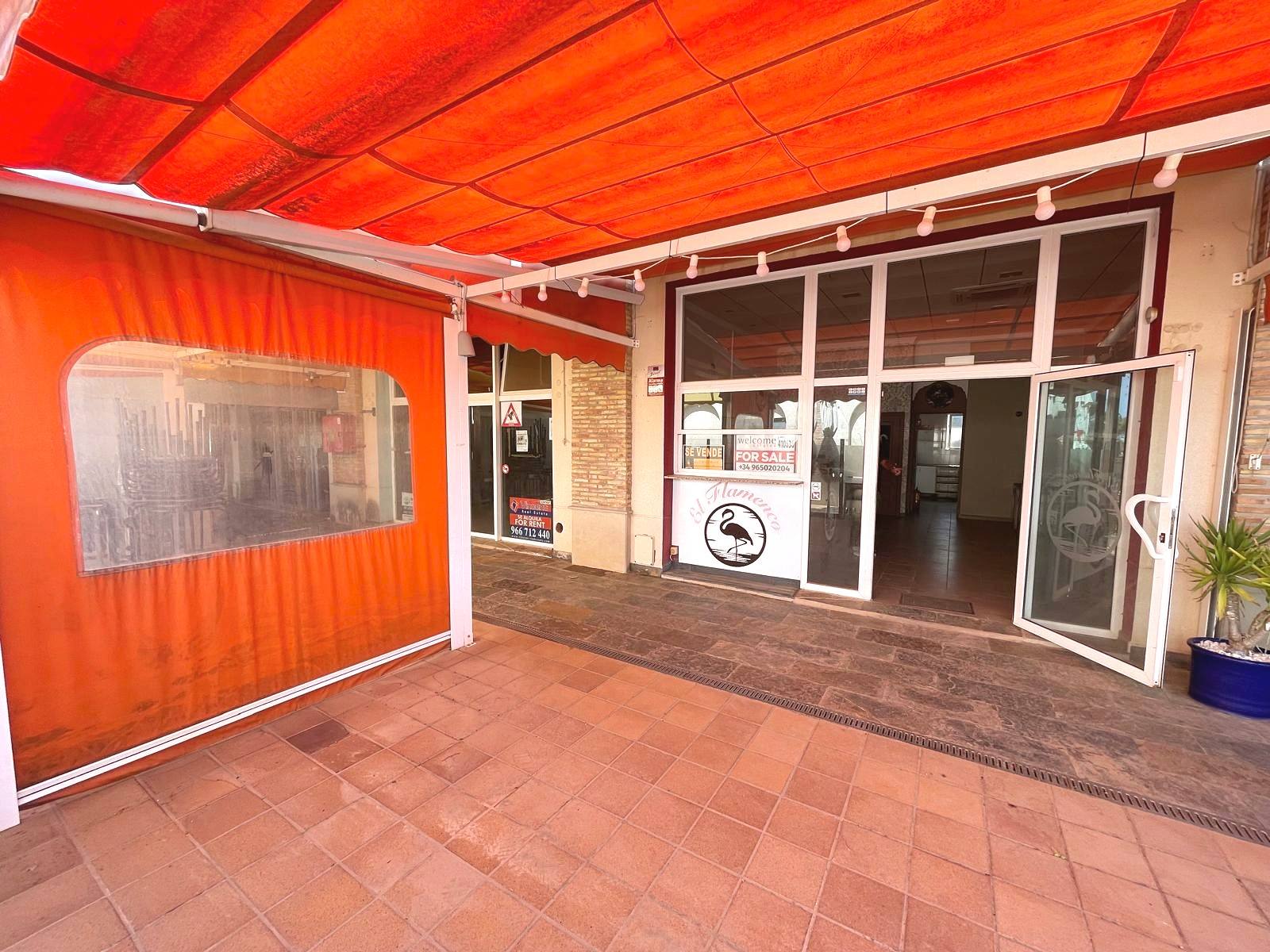 Commercial in La Finca Golf, Algorfa