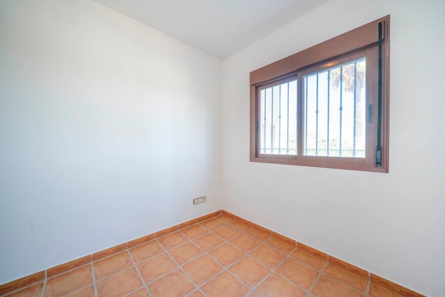 Semi-detached in Algorfa – 12
