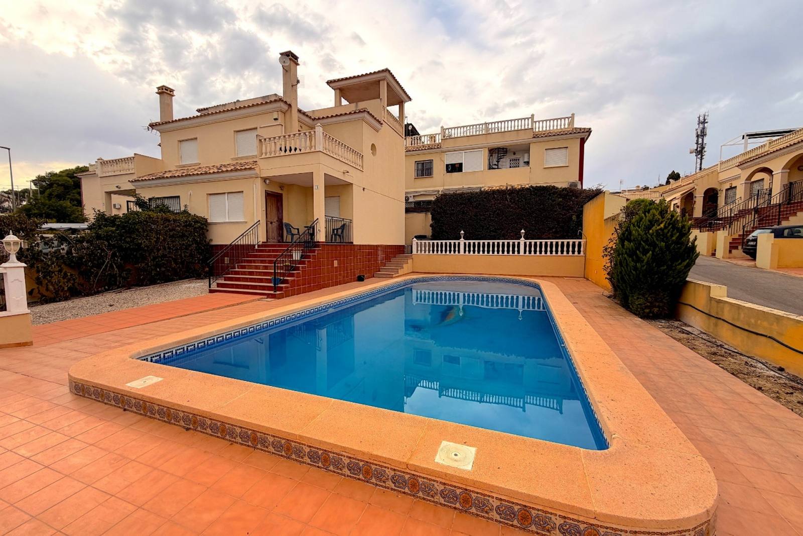 Semi-detached in Montemar, Algorfa